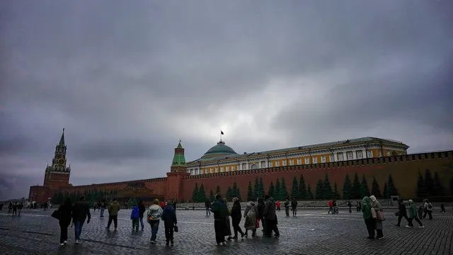 Търговският излишък на Русия спадa с 11%