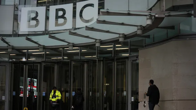 Сблъсъкът на BBC с Тръмп дойде в най-неподходящия момент