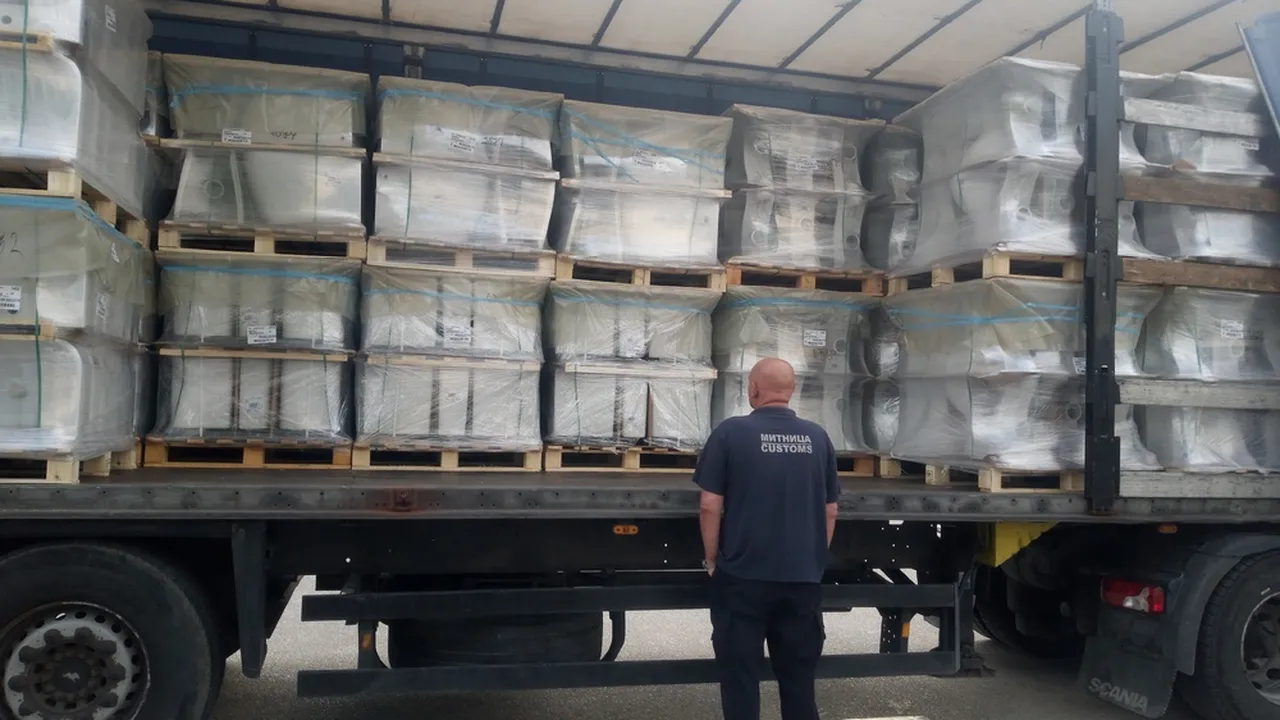 Глобална акция срещу контрабандата: Българските митничари хванаха стотици хиляди цигари