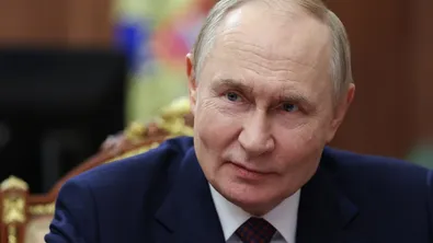 Нови спекулации около здравето на Путин след необичайни кадри от среща в Кремъл