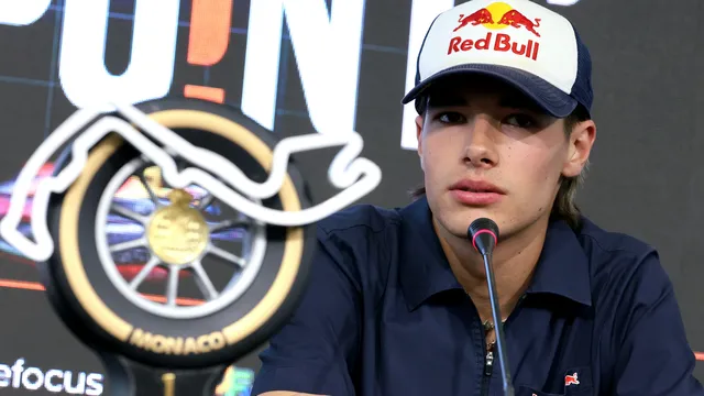 Никола Цолов с дебют във Формула 2 тази година