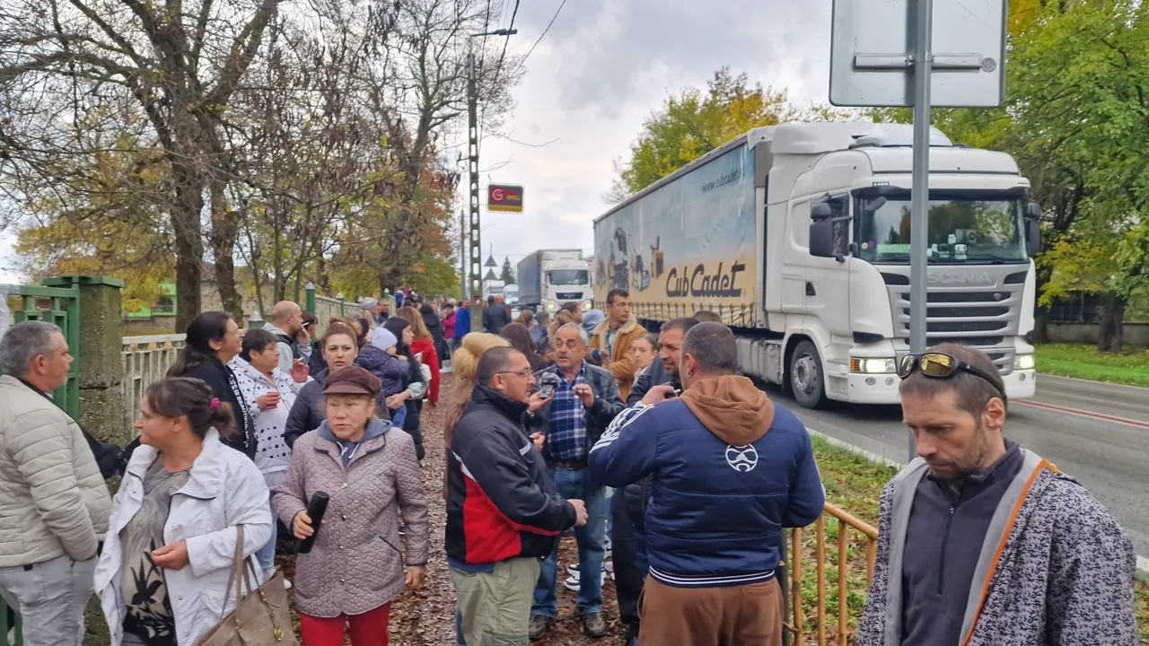 Протест в кв. "Слатина" срещу застрояване до реката