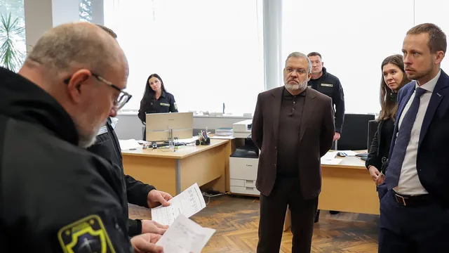 Украинският министър на правосъдието е временно отстранен заради разследване на корупция за 100 милиона долара