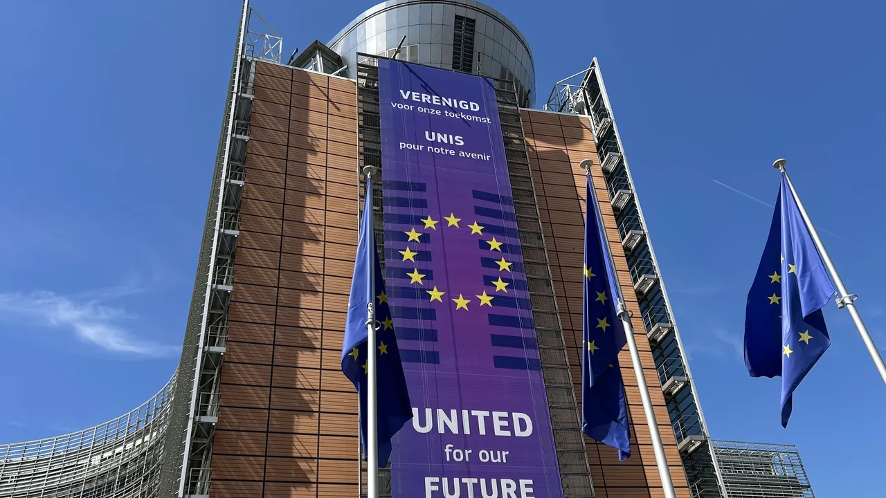 Еврокомисията представи пакет за укрепване на демокрацията в Европейския съюз