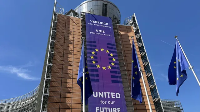 Еврокомисията представи пакет за укрепване на демокрацията в Европейския съюз