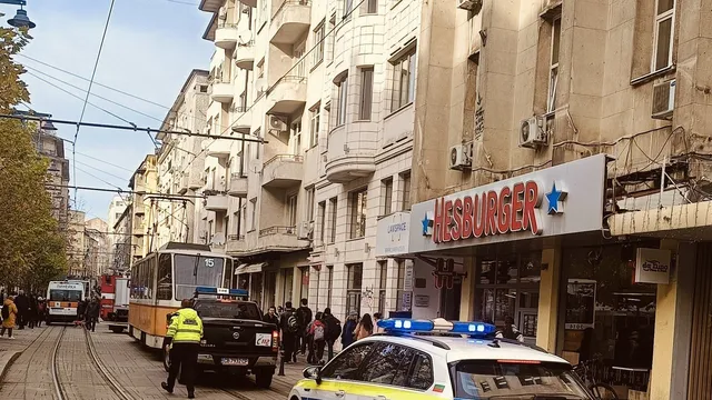 Трамвай блъсна момиче на ,,Графа" в София