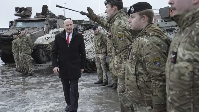 Почти 200 дрона засечени край британски военни бази тази година“