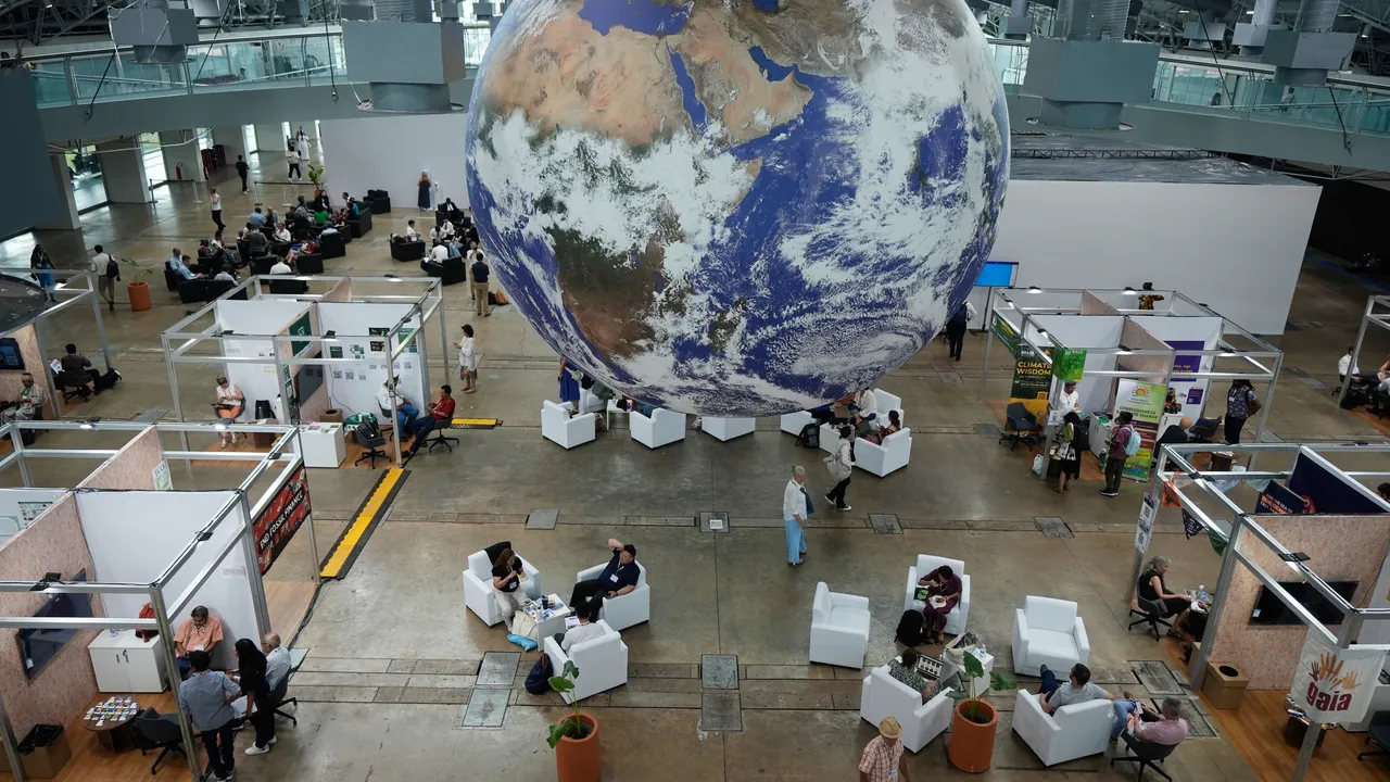 Ал Гор: Използваме атмосферата като открита канализация