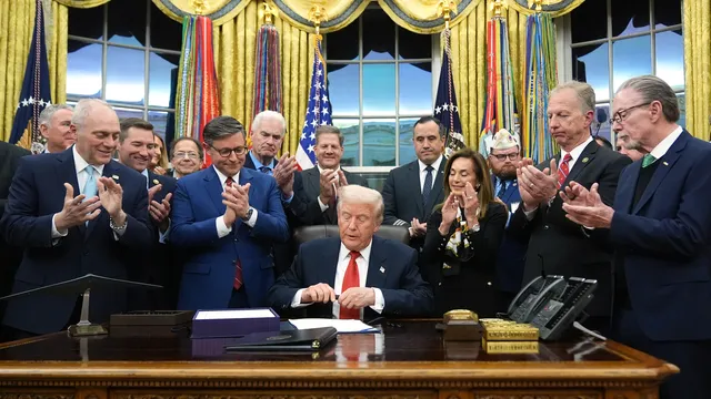 Западът реагира: Как медиите тълкуват закона, с който Тръмп прекрати бюджетната парализа в САЩ