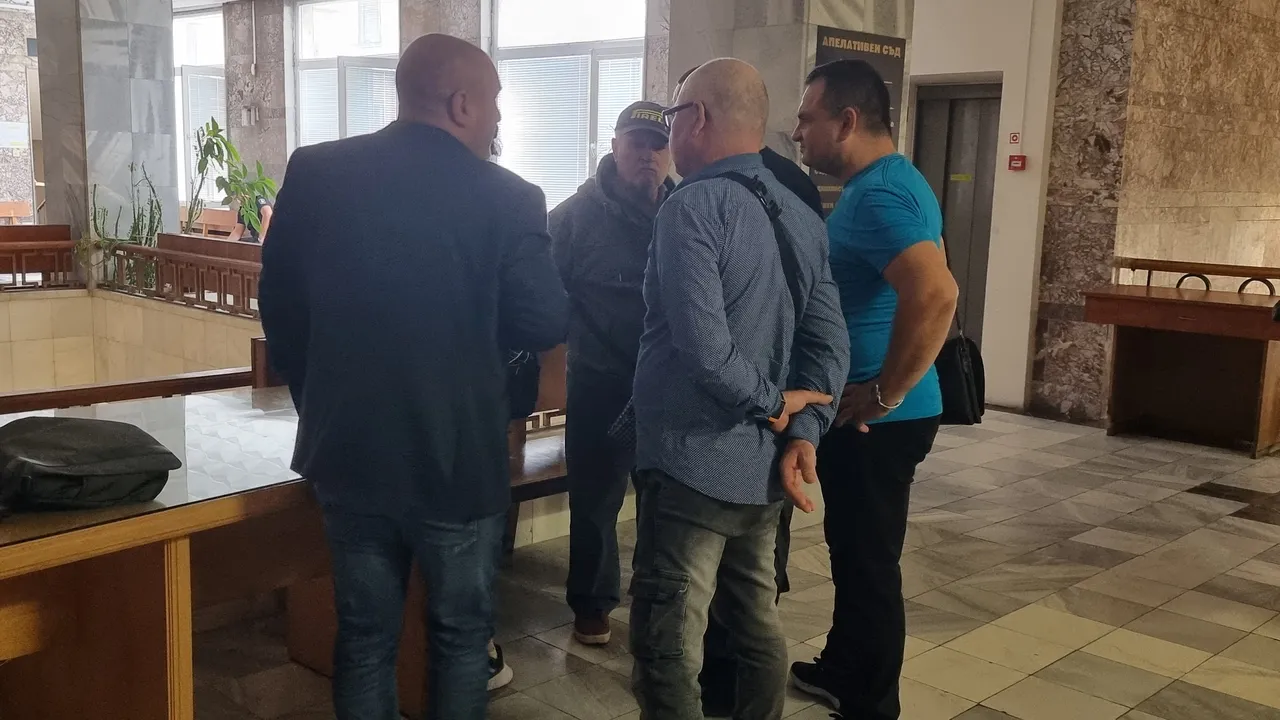 Съдът смекчи мярката на трети обвиняем за побоя над шефа на полицията в Русе
