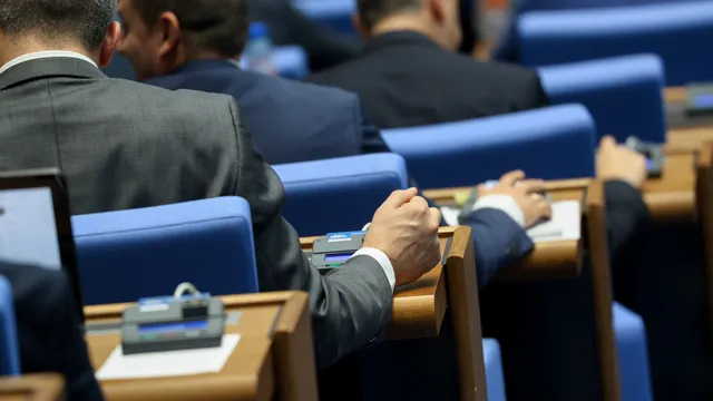 Гъвкаво работно време за родители на деца до 12 г. възраст одобриха депутатите