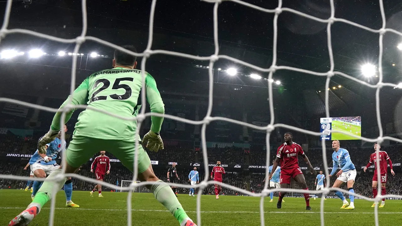 Бивш футболист на Ливърпул е на проби в Локо София