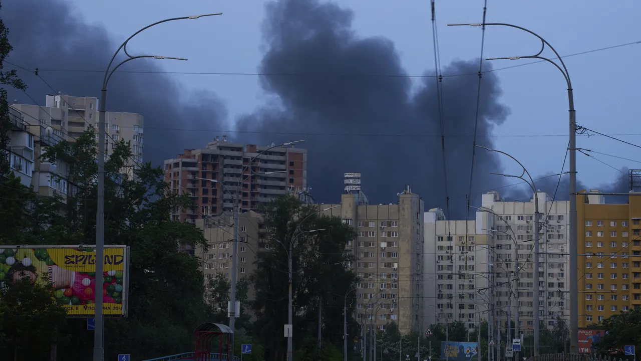 Десетки ранени след масирани руски удари срещу Киев