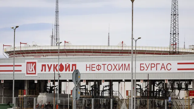 Иван Хиновски: Никой не смята да прави "Лукойл Нефтохим" държавен