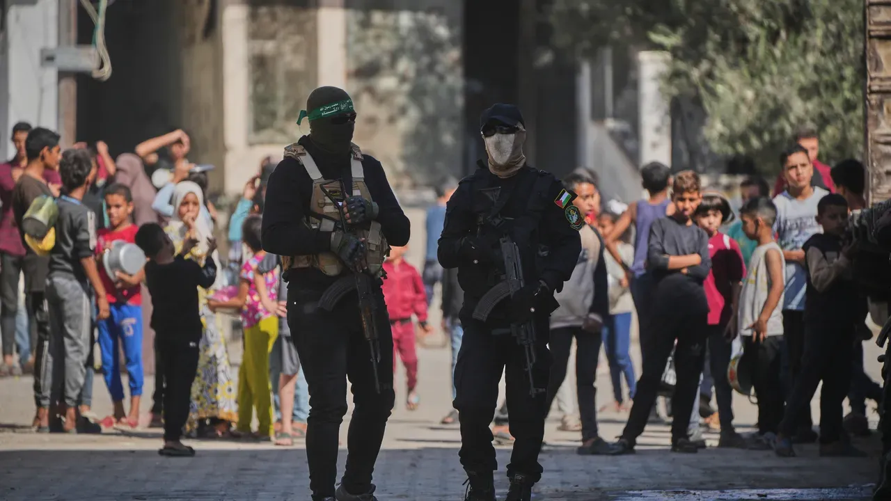 От пилешкото до цигарите - Хамас връща контрола си върху Газа