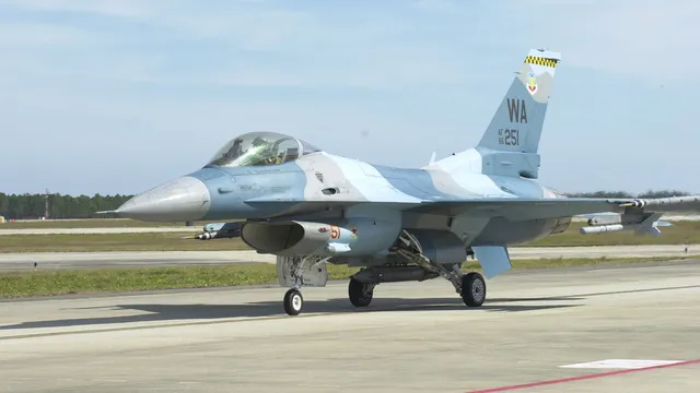 Запрянов: Изтребителите ни F-16 ще полетят през 2028 г.