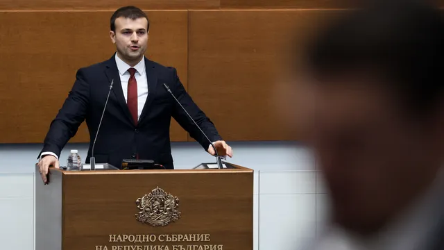 "Възраждане": Номинацията на Спецов улеснява кражбата на "Лукойл"