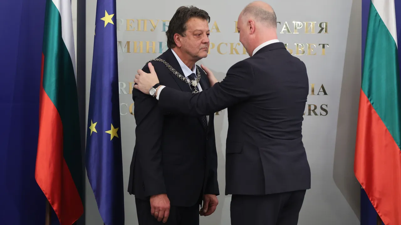 Проф. Христо Йоцов получи държавната награда "Св. Паисий Хилендарски"