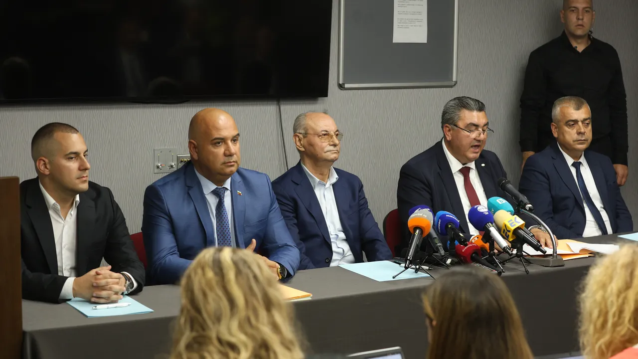 АПС финализира учредяването си