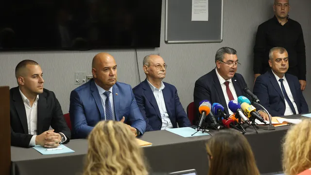 АПС финализира учредяването си