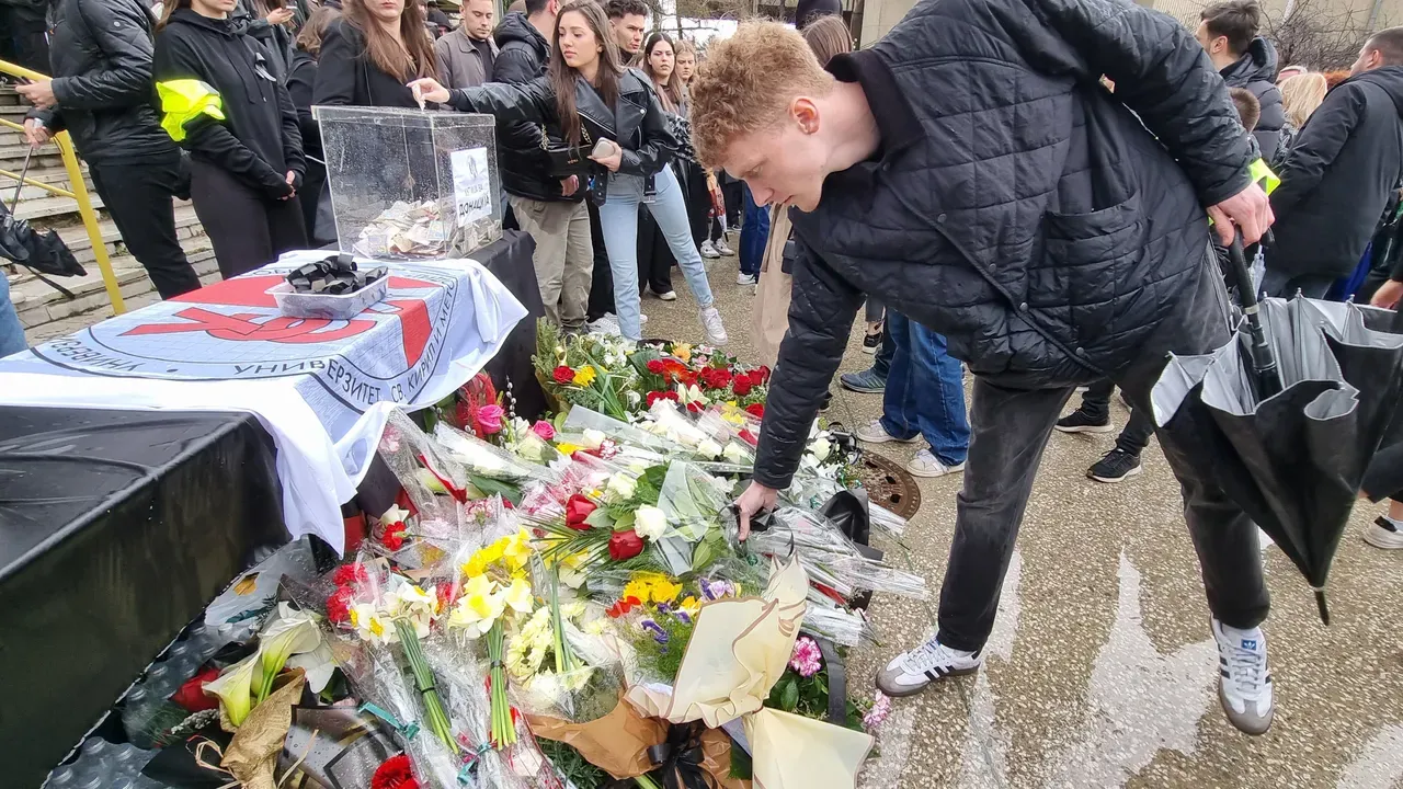 „Марш на ангелите“: Скопие с шествие за жертвите от Кочани