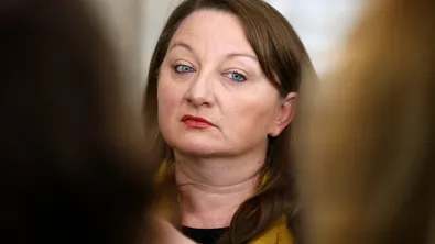 Деница Сачева защити Спецов за „Лукойл“: „От 2001 г. е в сектора"
