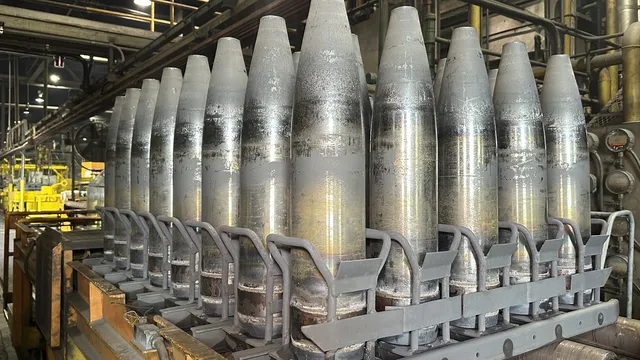 Доставките на артилерийски снаради за Русия от Северна Корея са спаднали наполовина