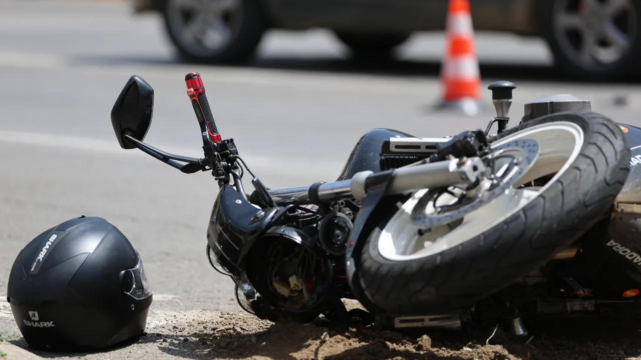 Проходът "Шипка" затвори, заради тежка катастрофа с мотоциклетист