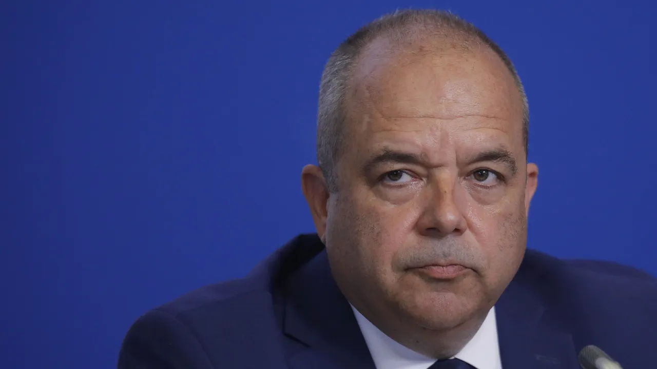 Иван Анчев: Отсрочката на санкциите за „Лукойл“ е сигнал за подкрепа от САЩ