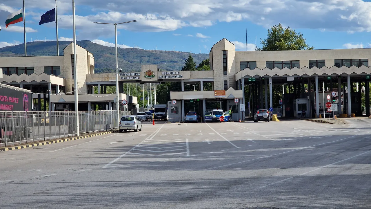 Преминаването на тирове през ГКПП „Връшка чука“ остава блокирано