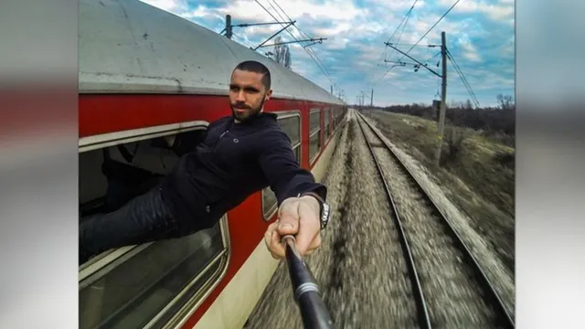 Смъртоносна мода: Ръст на децата, които рискуват живота си за селфи