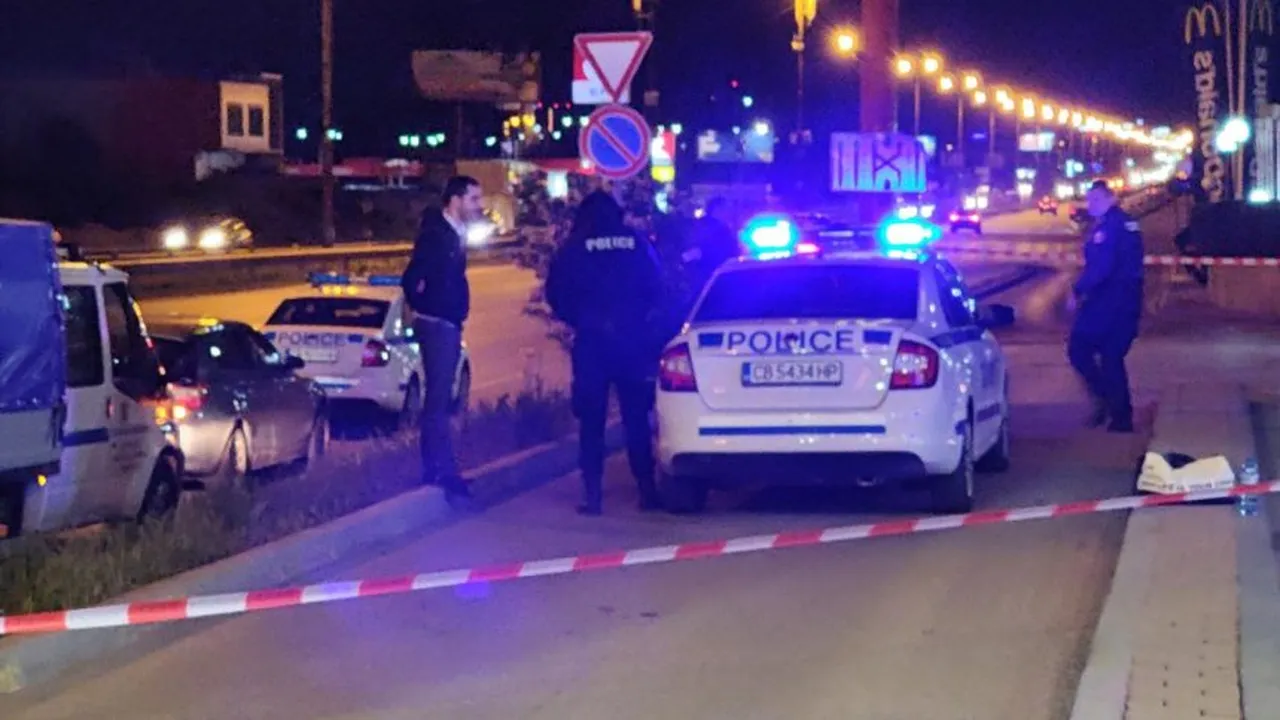 "Разминах се на сантиметри от смъртта": Ужасът да попаднеш в незаконна гонка (ВИДЕО)