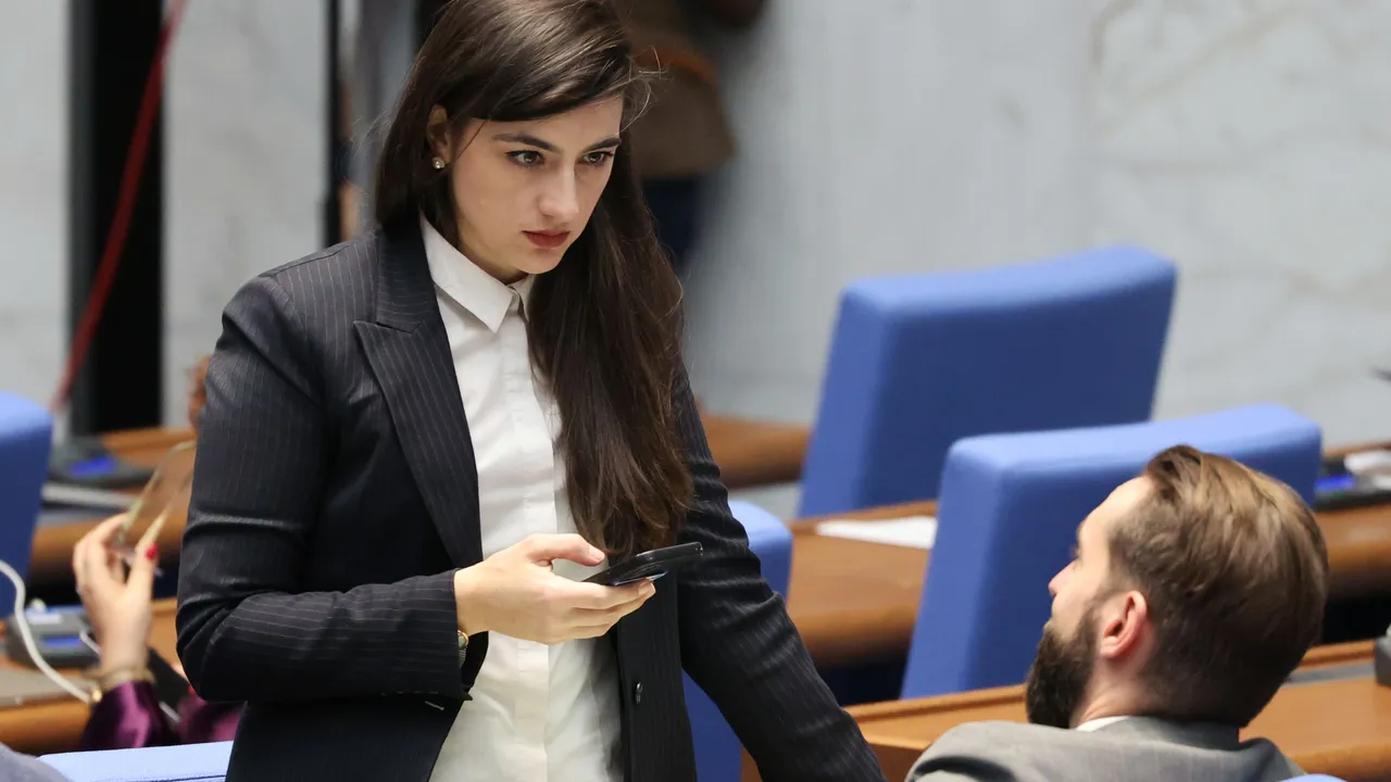 Продължава делото срещу Лена Бориславова за документна измама