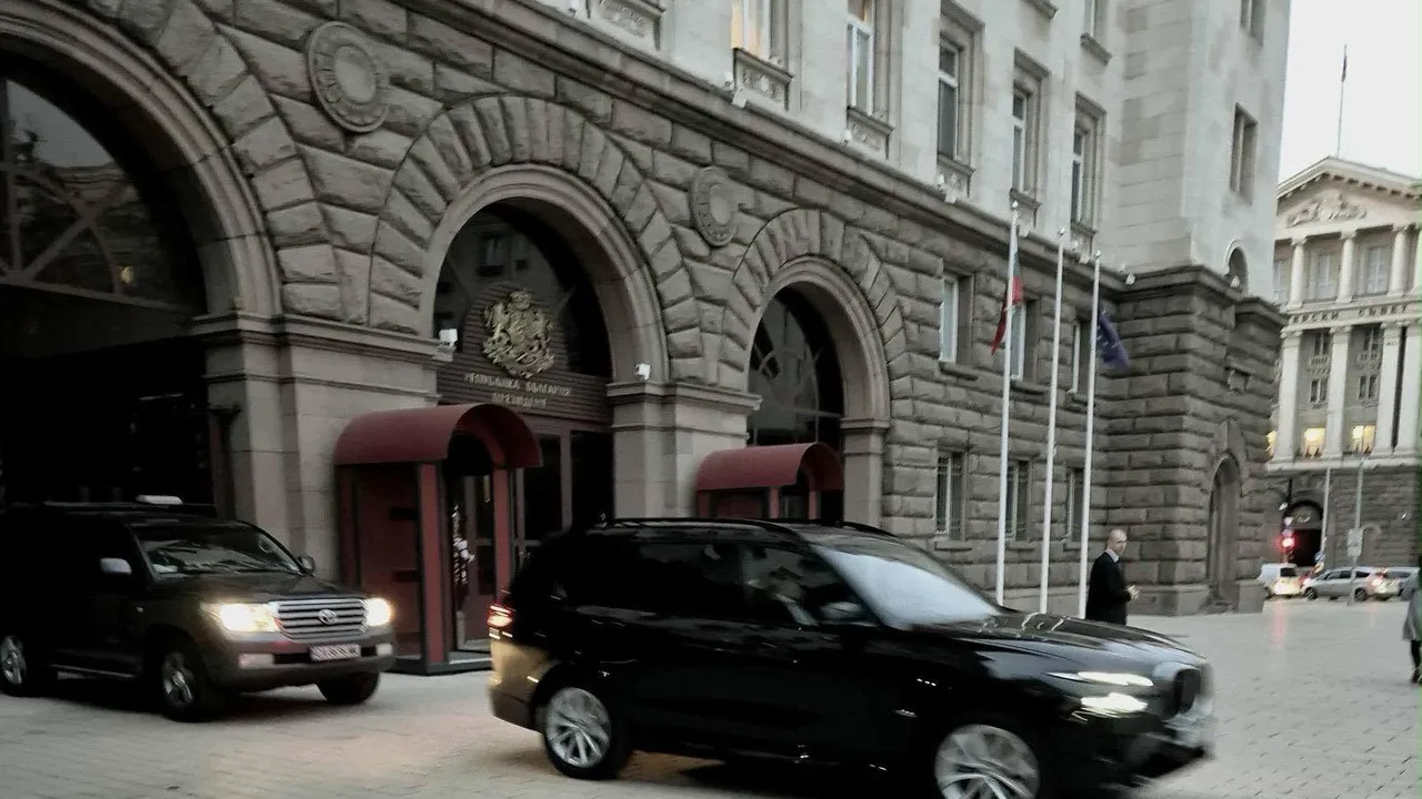 Калин Стоянов: Радев тактично е заменил "Шкодата" с чисто ново BMW