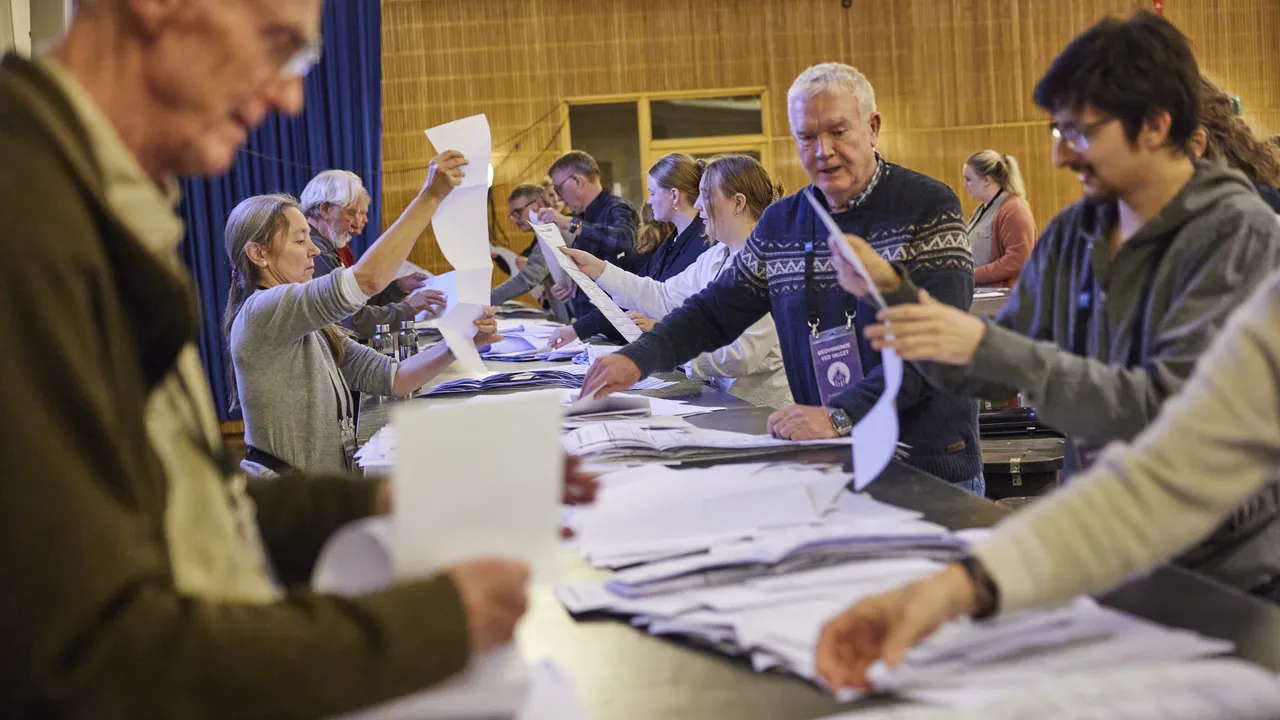 Дания гласува на местни избори след кампания, разтърсена от кибератаки срещу държавни институции