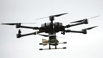 Полша временно спря работата на две летища след руски удари по Украйна