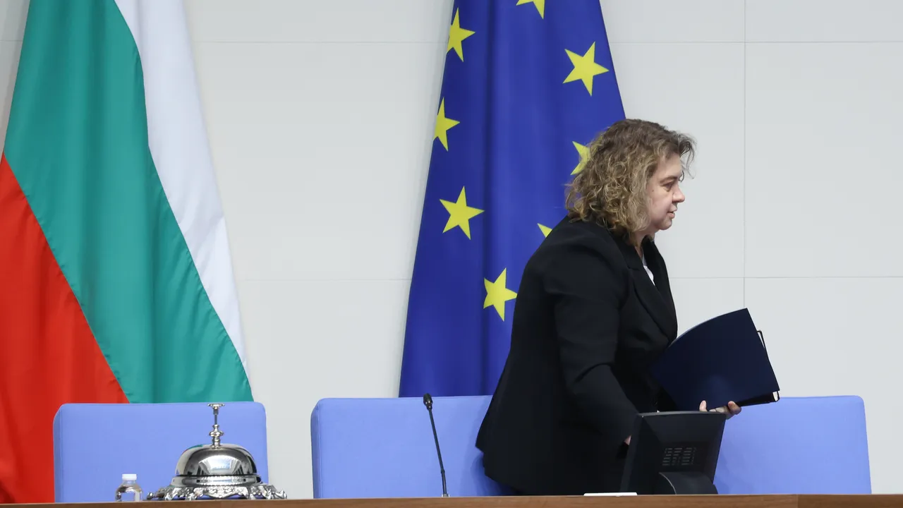 ВМРО: Киселова веднага да напусне парламента и СУ