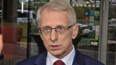 Денков: Коцев и Барбутов са изтезвани от двама психопати в "карцера"