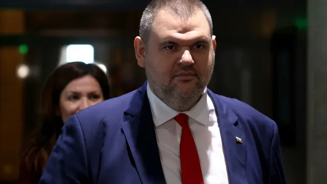 "ДПС-Ново начало" искат закриване на правителствения авиоотряд