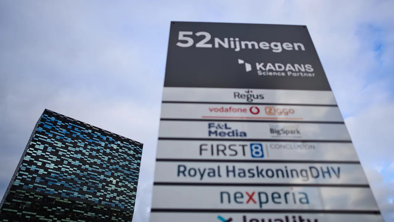 Нидерландия отстъпва държавния контрол над „Некспериа“ след напредък в разговорите с Китай