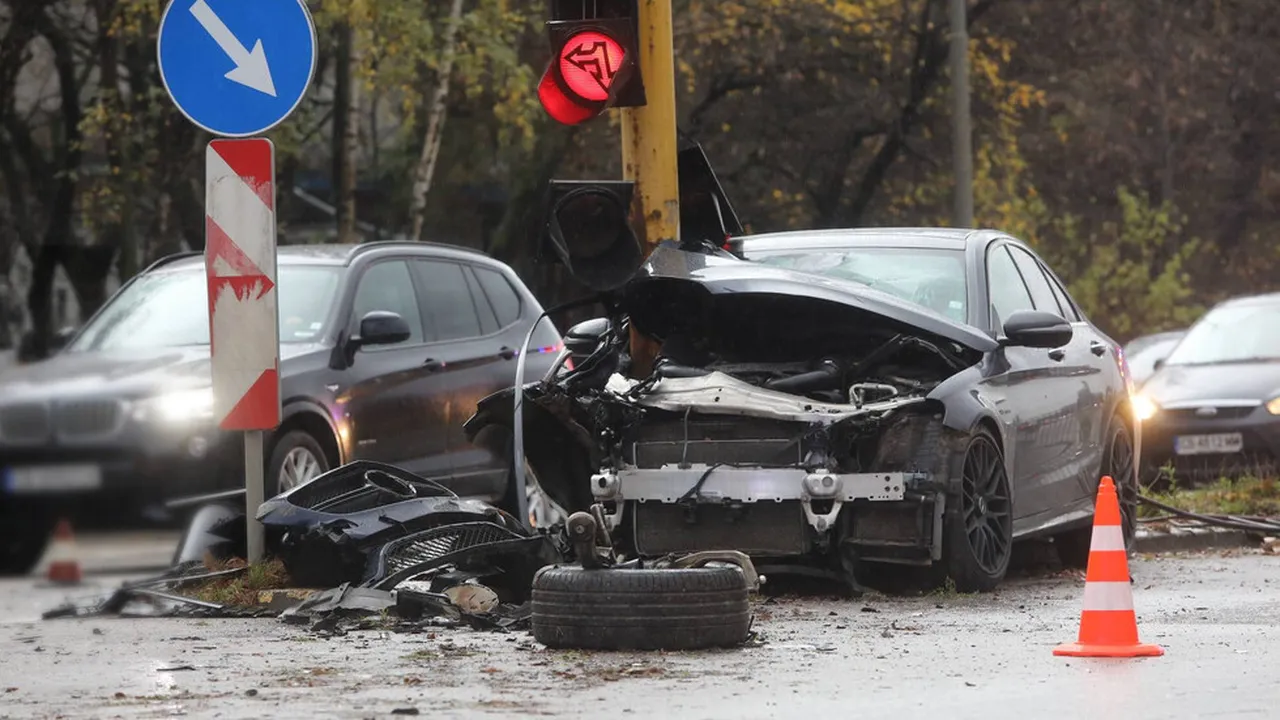 Катастрофа на бул. ,,Тодор Александров": ранен е 19-годишен