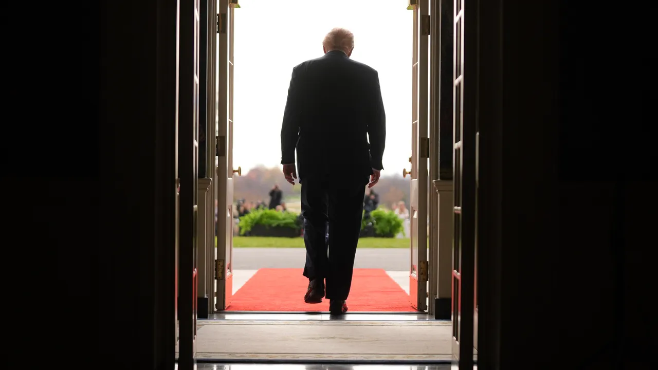 Тръмп: Подписах закона за разкриване на досиетата „Епстийн“