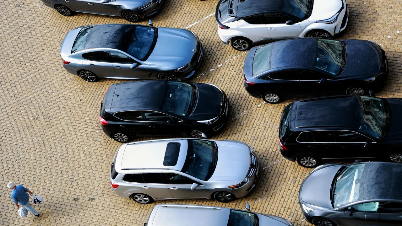 Бонев: Не е вярно, че реформата за паркирането е само повишаване на цените