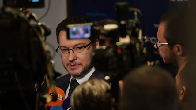 Митов за Радев: Опитва се да извлече дивидент чрез внушения за еврото