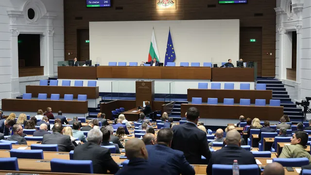 Депутатите приеха Бюджета на ДОО на първо четене