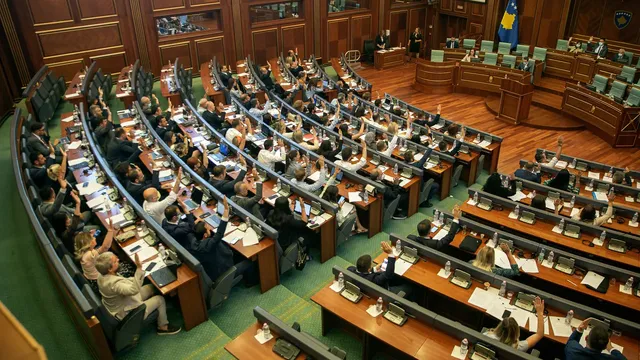 Президентът на Косово разпусна парламента, страната отива на избори