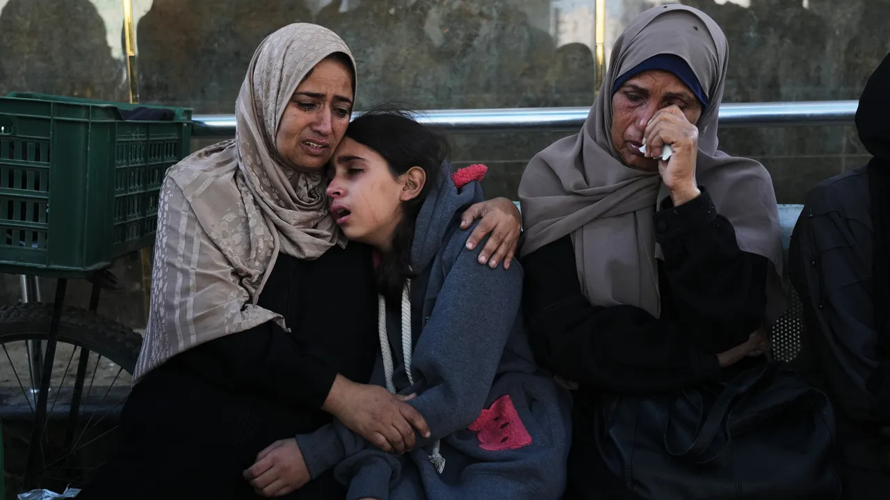 Най-малко 33 жертви при нови израелски въздушни удари в Газа