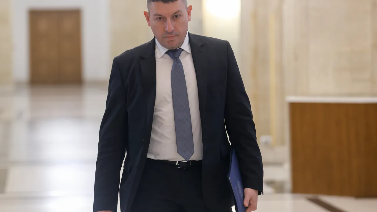 Шефът на ДАНС за доклада за продажба на "Лукойл": Няма да е едностранчив