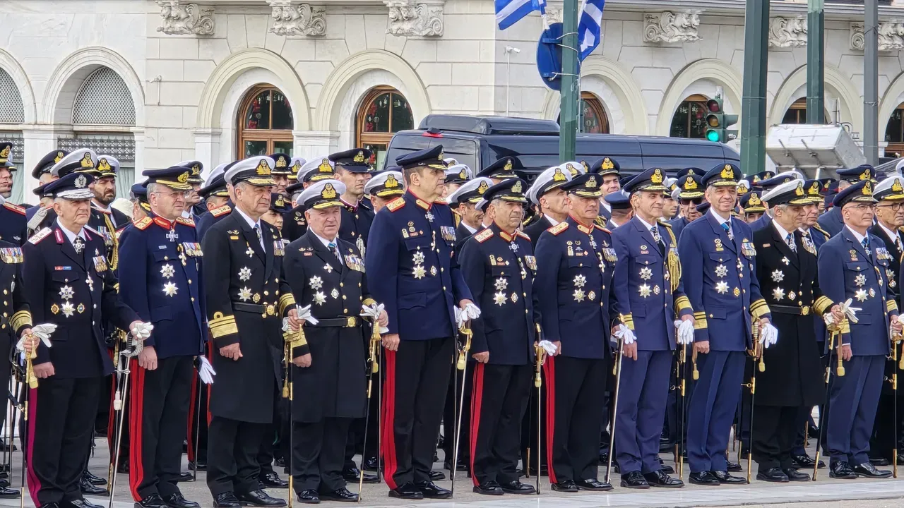 Военна реформа в Гърция: Резерв и доброволки в армията