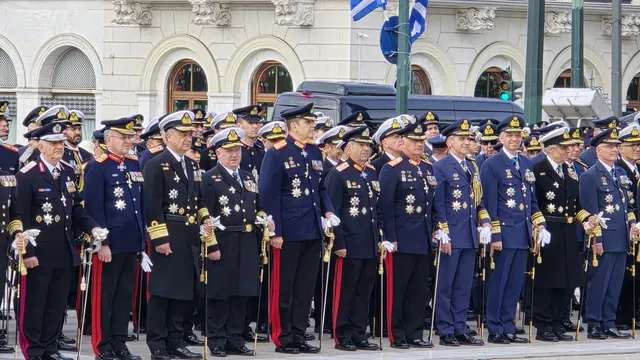 Военна реформа в Гърция: Резерв и доброволки в армията